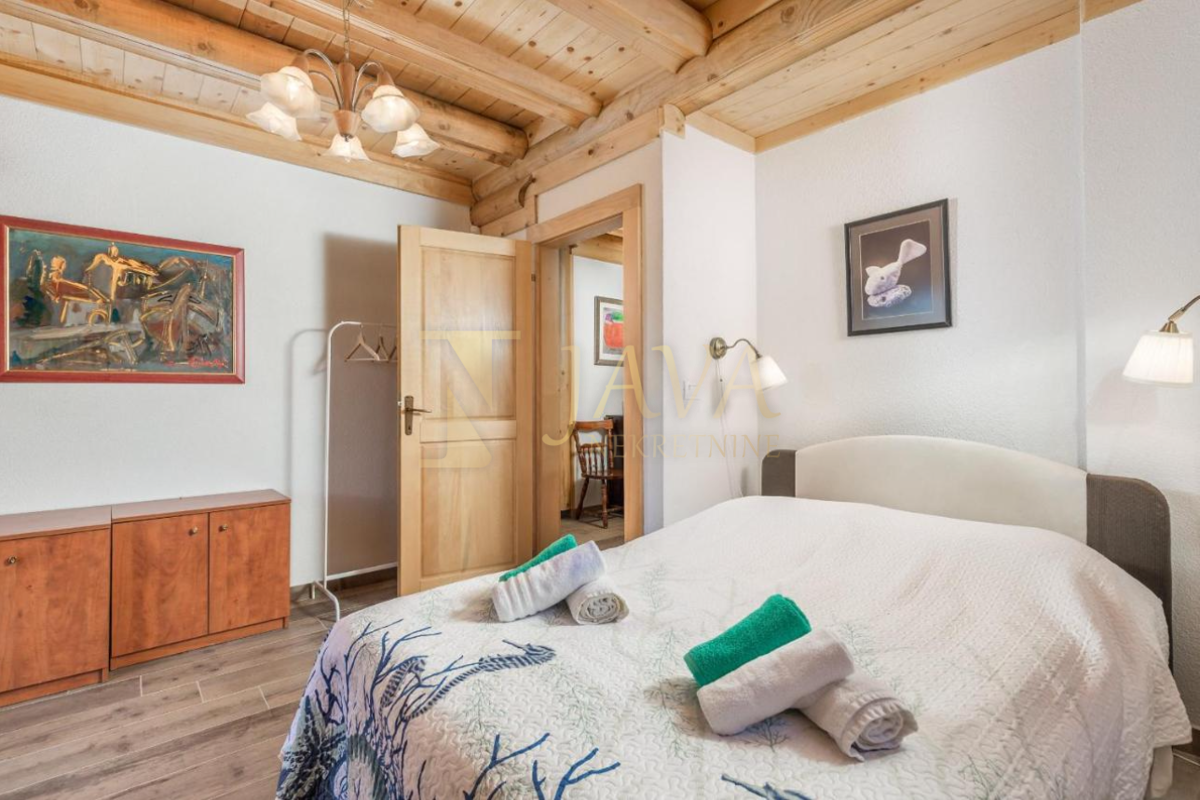 Hiša Delnice, 250m2