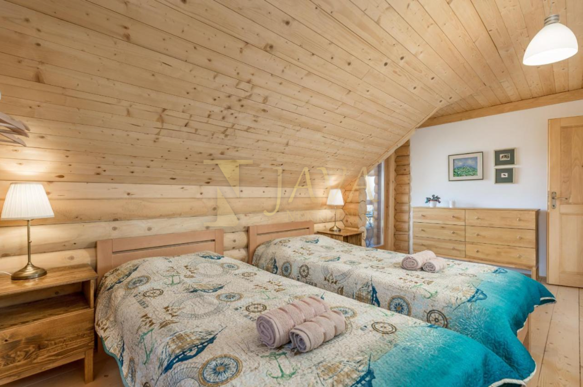 Hiša Delnice, 250m2