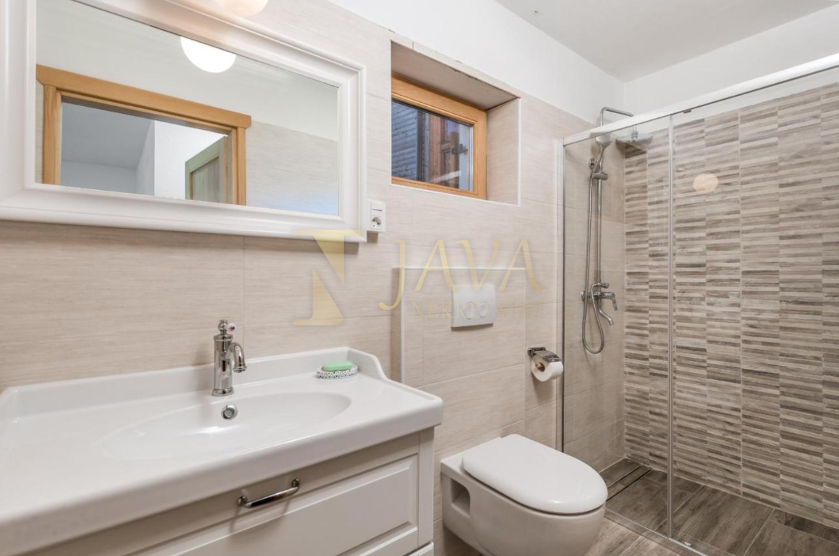 Hiša Delnice, 250m2