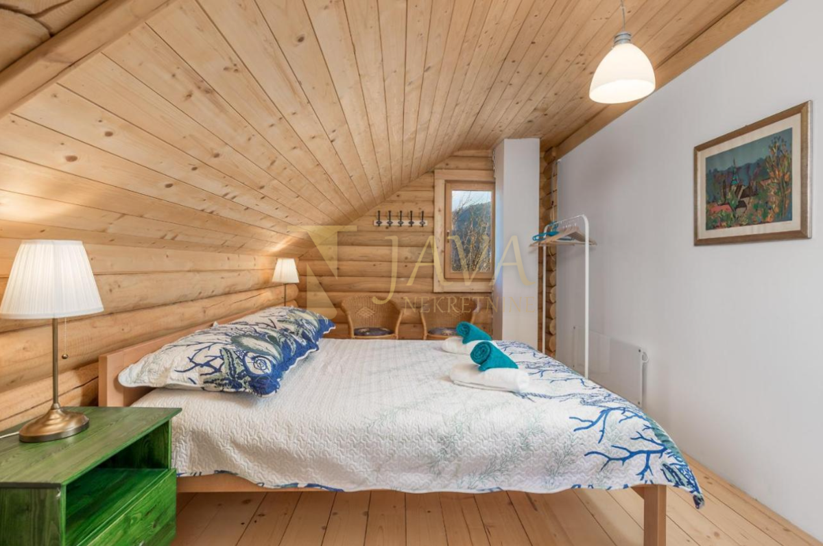 Hiša Delnice, 250m2