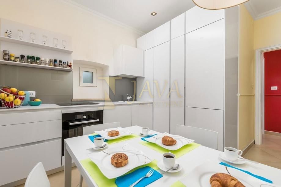 Stanovanje Centar, Rijeka, 77m2