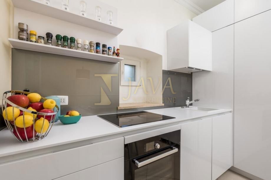 Stanovanje Centar, Rijeka, 77m2