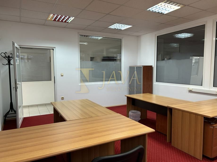 Poslovni prostor Škurinje, Rijeka, 325m2