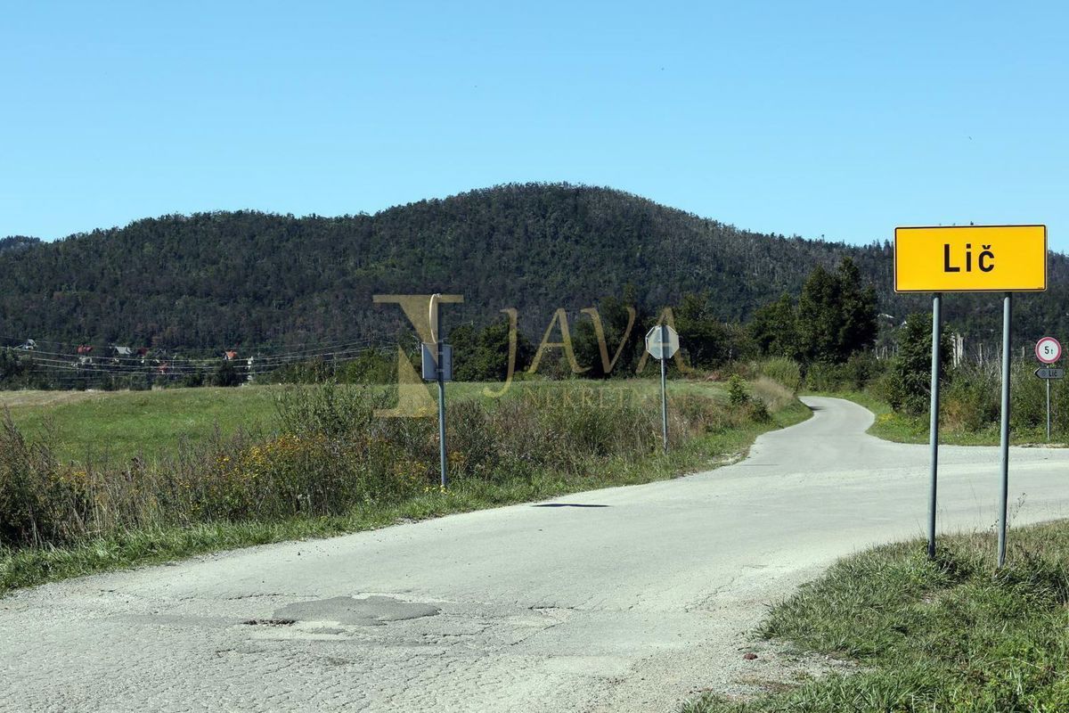 Lič, Fužine, 3.000m2