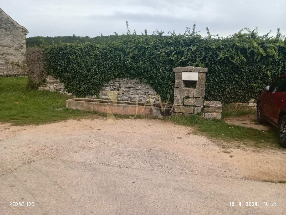 Zemljišče Grožnjan, 7.136m2