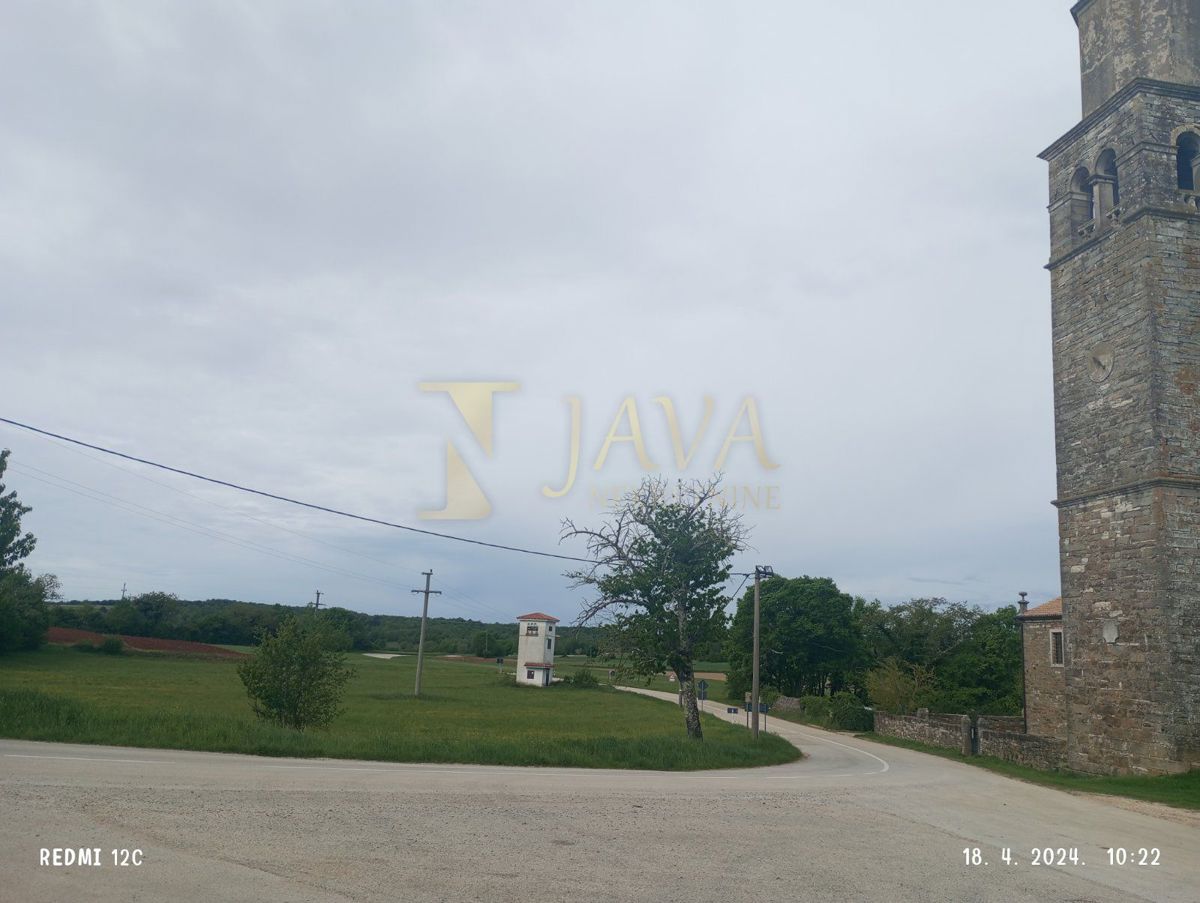 Zemljišče Grožnjan, 7.136m2