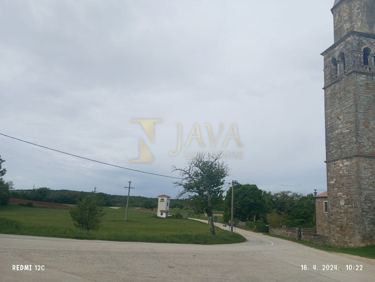 Zemljišče Grožnjan, 7.136m2