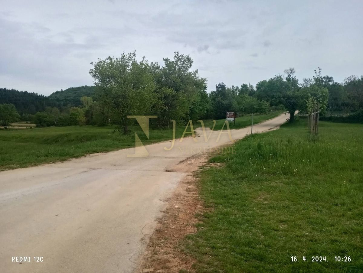 Zemljišče Grožnjan, 7.136m2