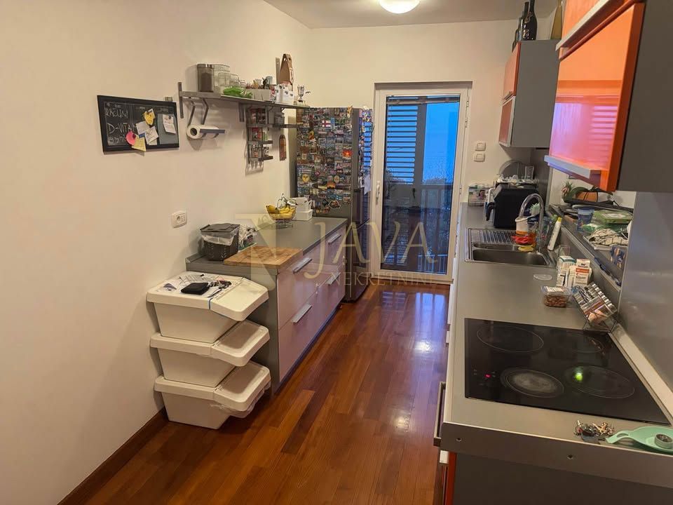 Stanovanje Paveki, Kostrena, 72m2