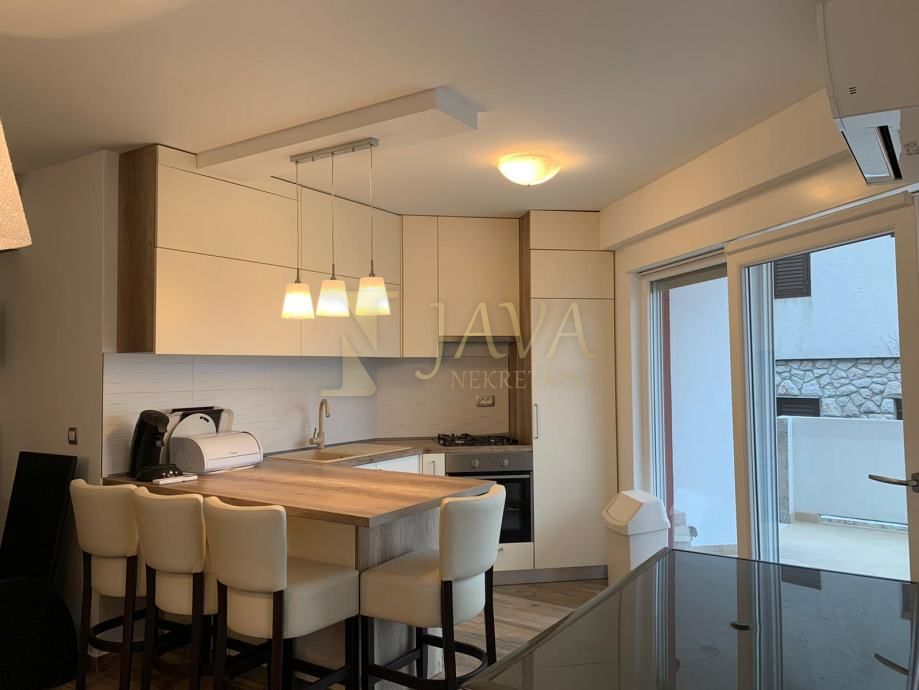 Stanovanje Dramalj, Crikvenica, 58m2