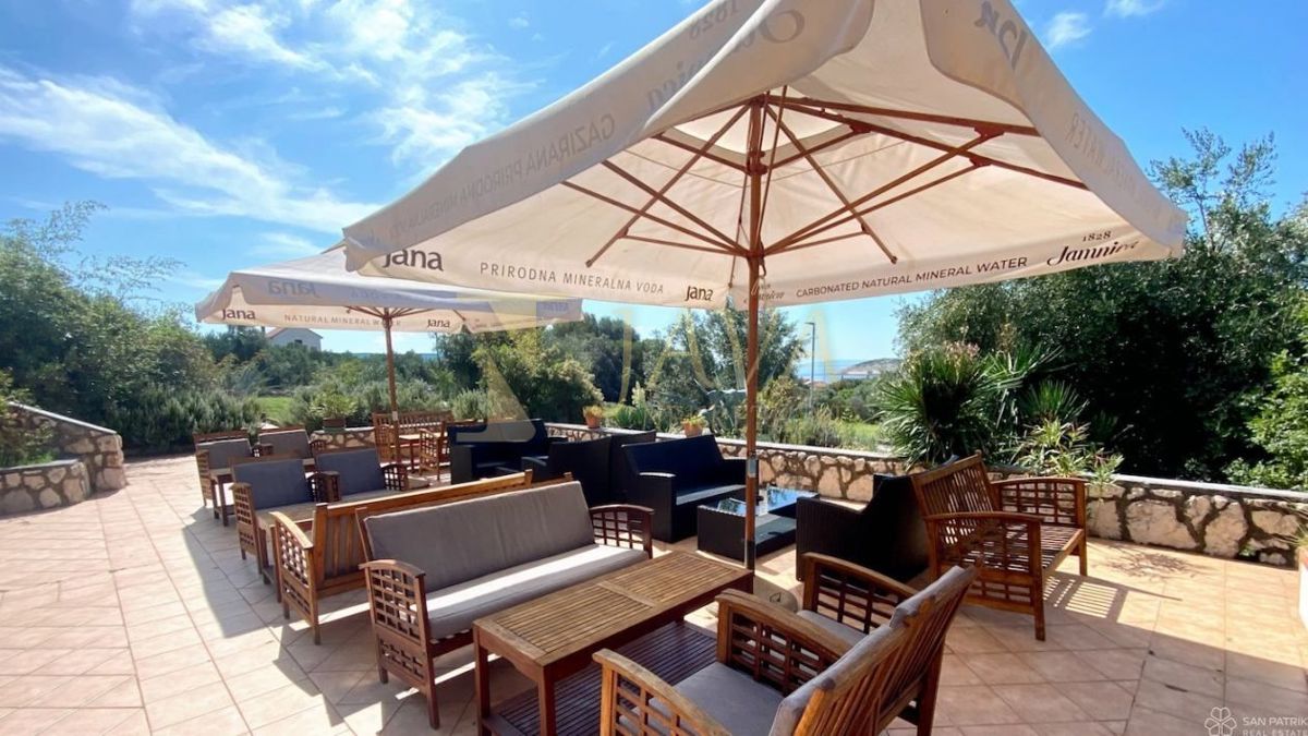 Poslovni prostor Martinšćica, Cres, 3.680m2