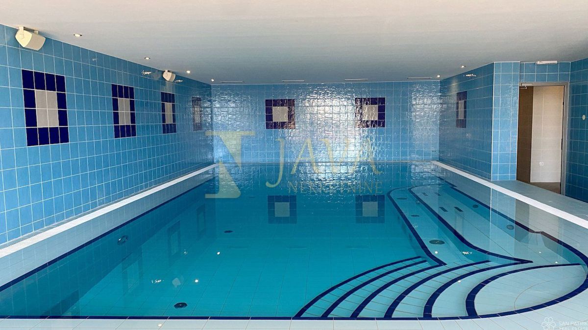 Poslovni prostor Martinšćica, Cres, 3.680m2