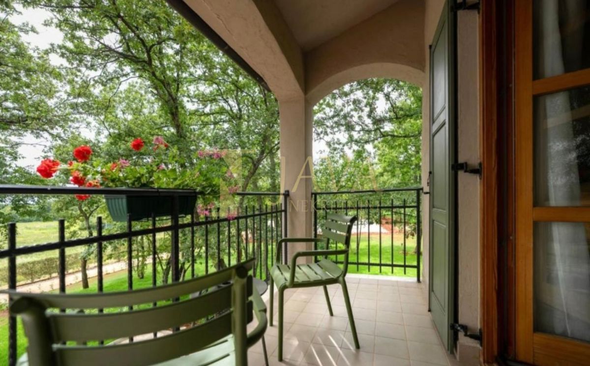 Poslovni prostor Žbandaj, Poreč, 650m2