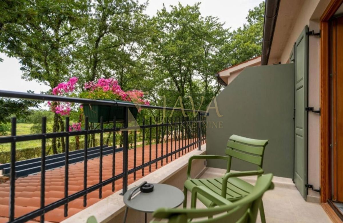 Poslovni prostor Žbandaj, Poreč, 650m2