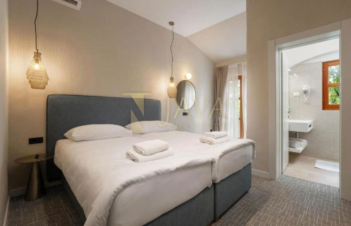 Poslovni prostor Žbandaj, Poreč, 650m2