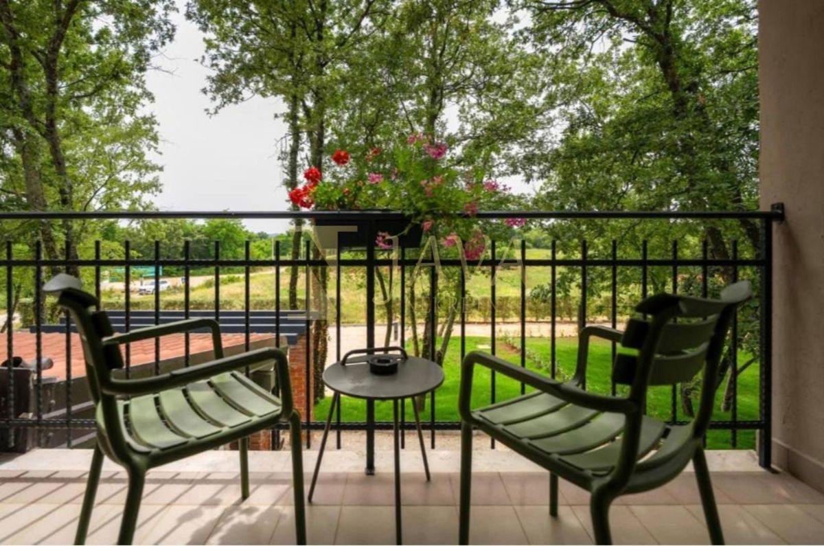 Poslovni prostor Žbandaj, Poreč, 650m2