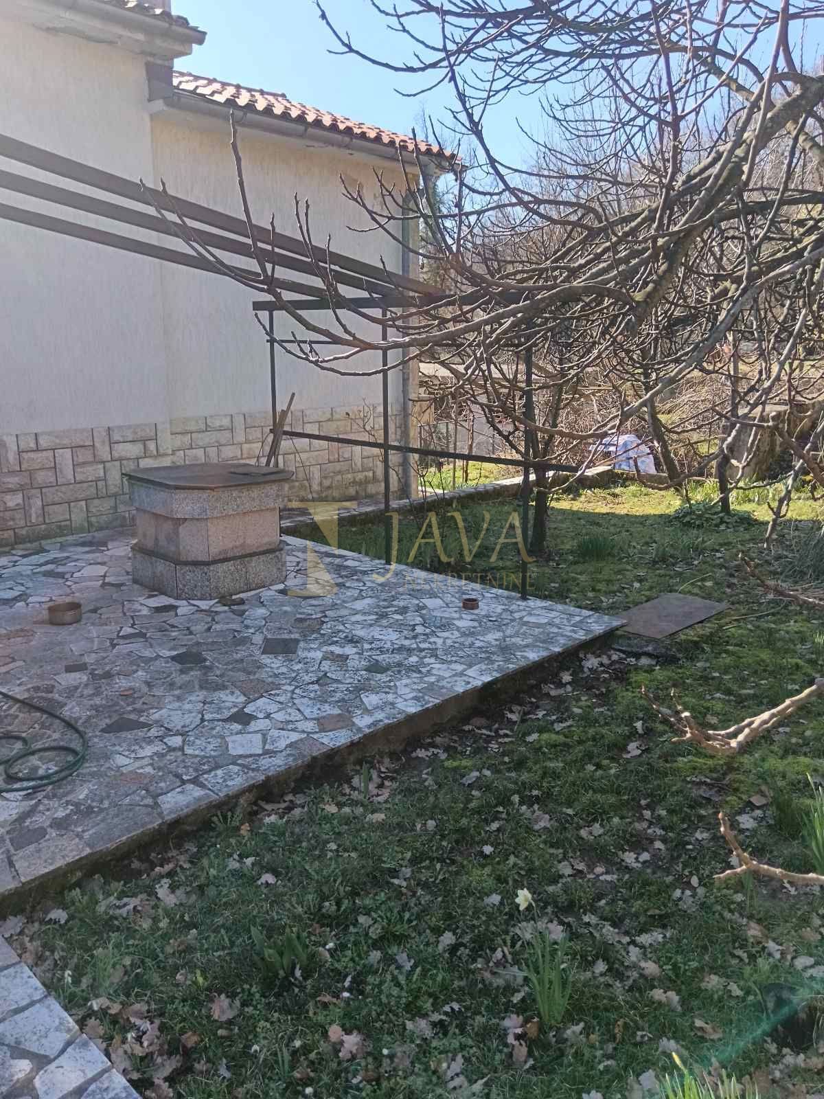 Hiša Matulji, 490m2