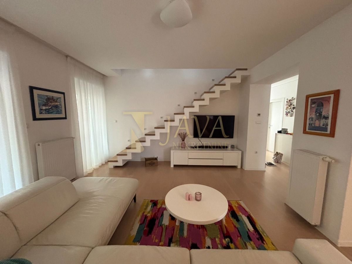 Stanovanje Donja Vežica, Rijeka, 183,44m2