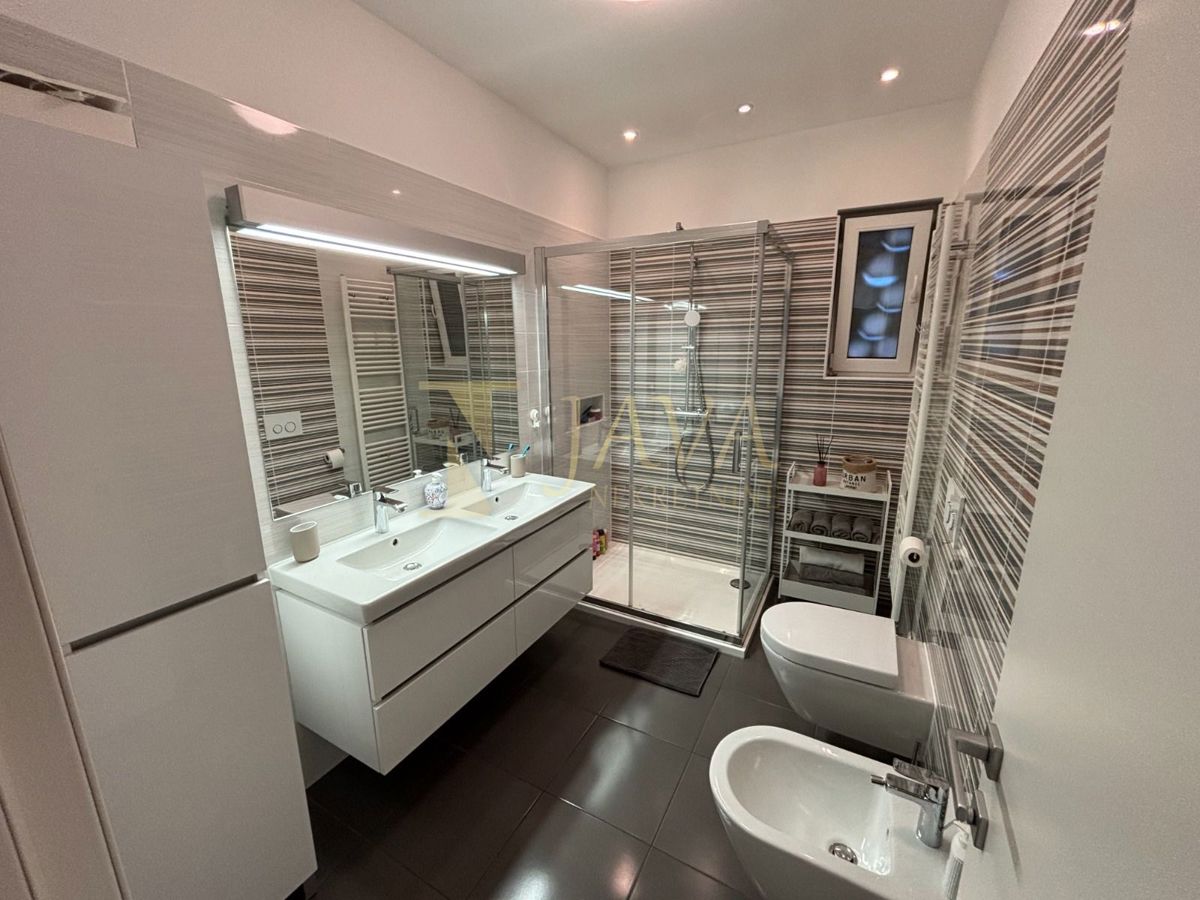 Stanovanje Donja Vežica, Rijeka, 183,44m2