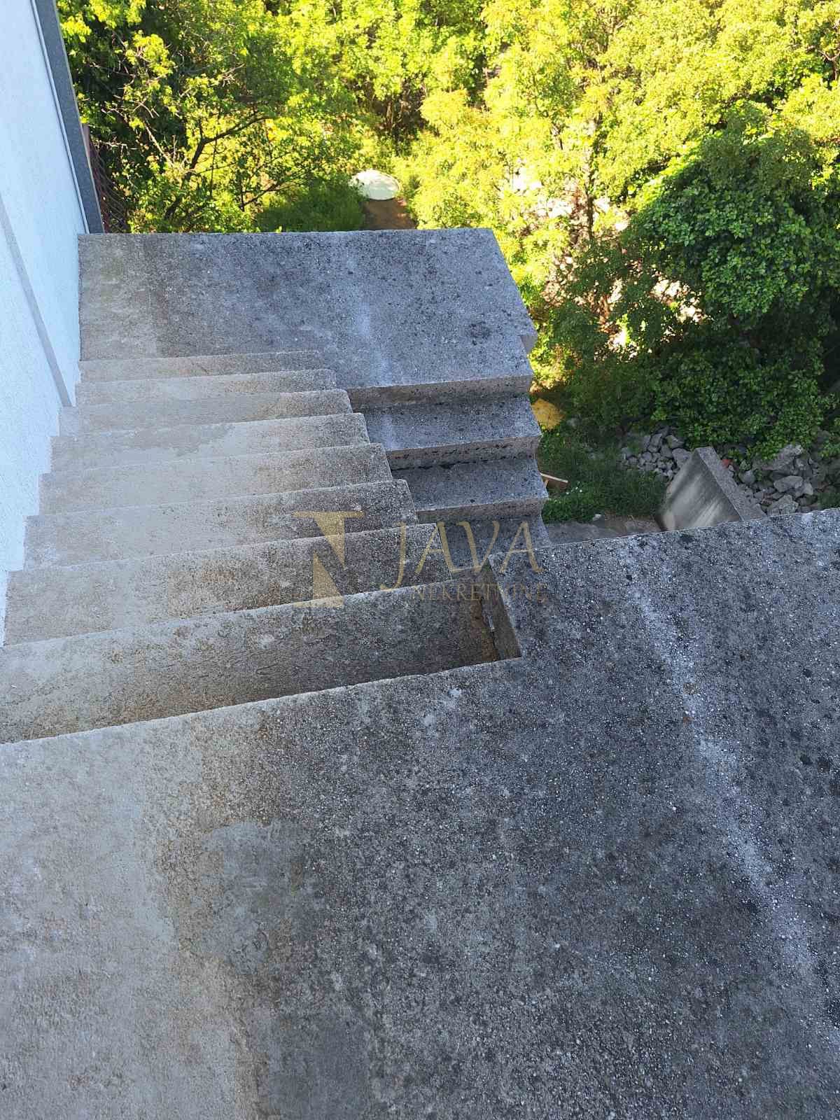 Hiša Jadranovo, Crikvenica, 360m2