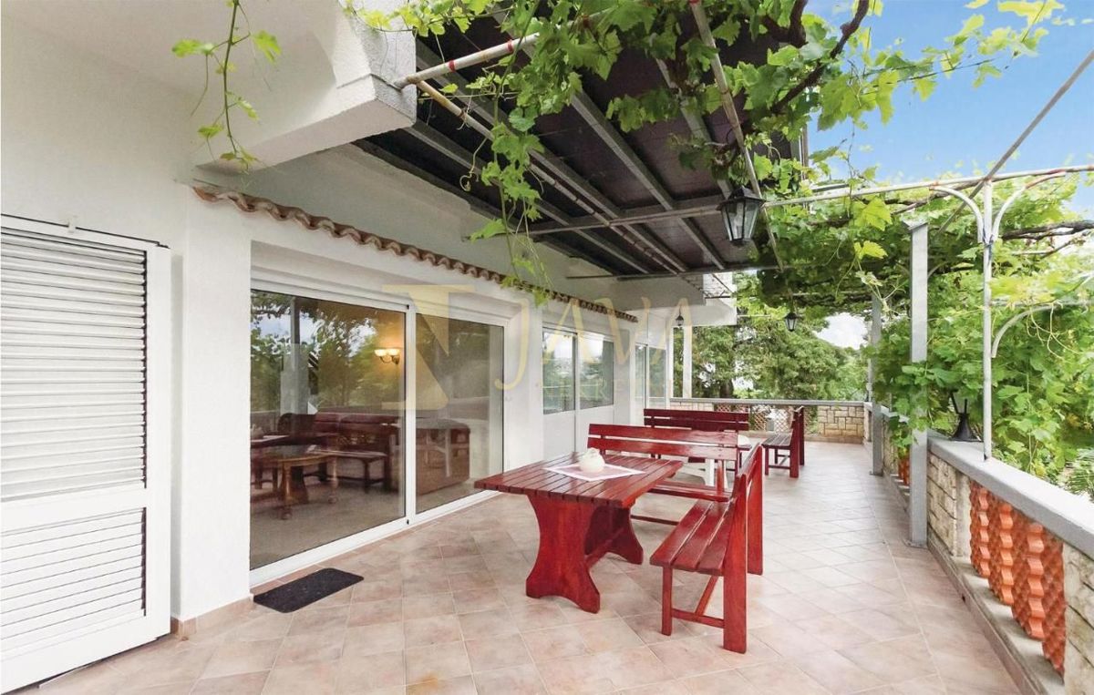 Stanovanje Barbat na Rabu, Rab, 75m2