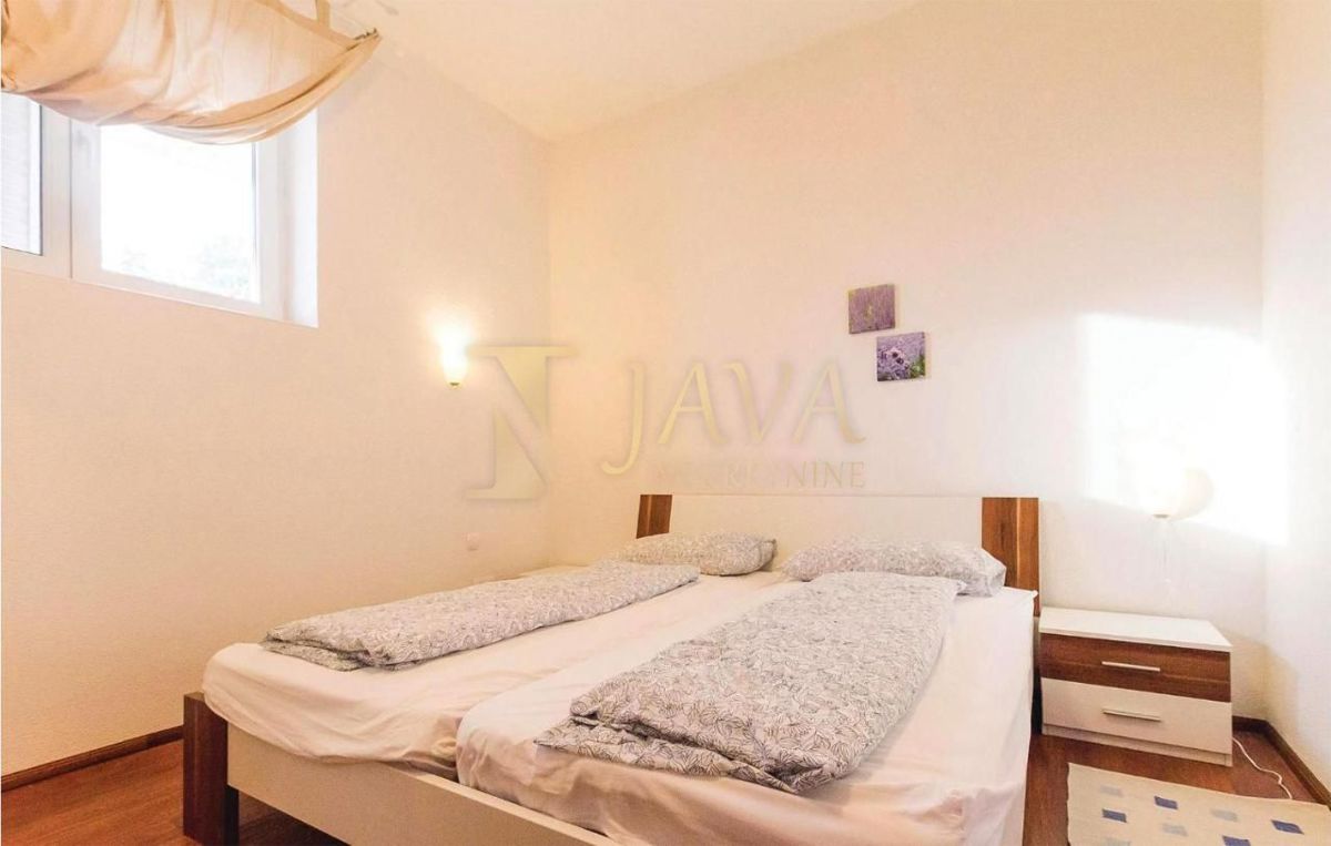Stanovanje Barbat na Rabu, Rab, 75m2