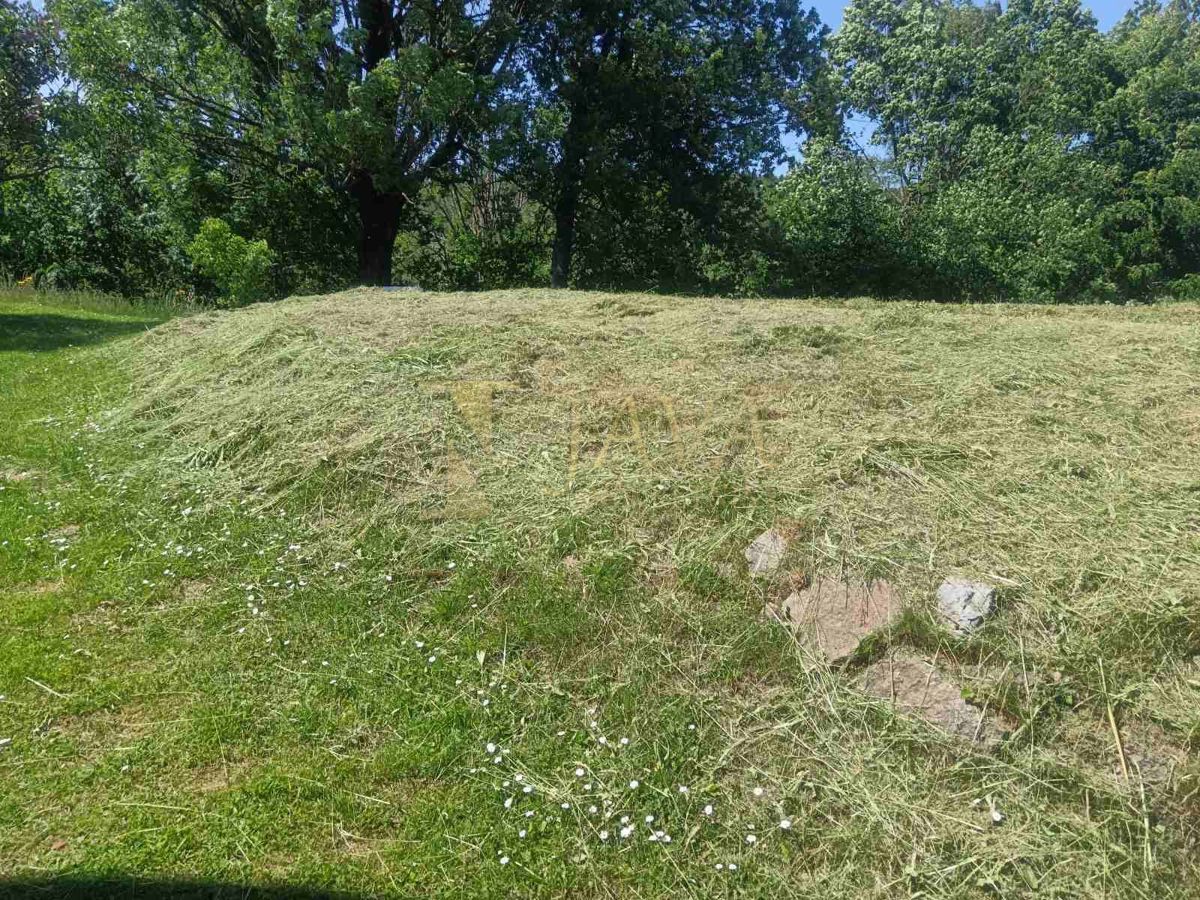 Zemljišče Ravna Gora, 671m2