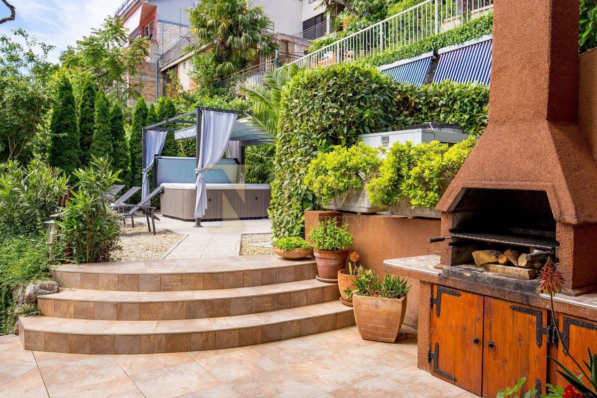 Stanovanje Opatija - Centar, Opatija, 222m2