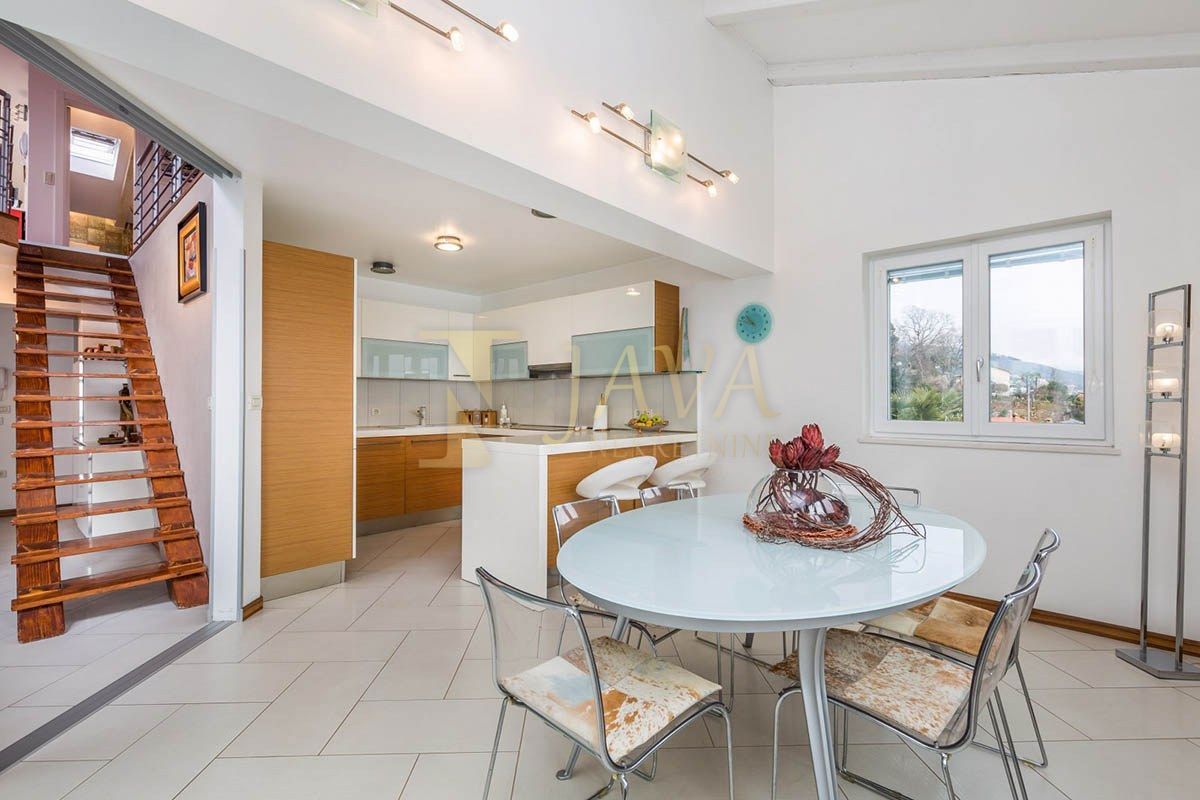 Stanovanje Opatija - Centar, Opatija, 222m2