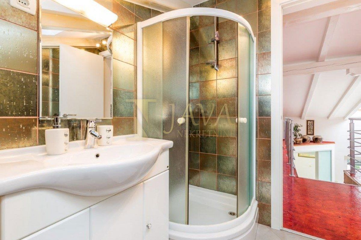 Stanovanje Opatija - Centar, Opatija, 222m2