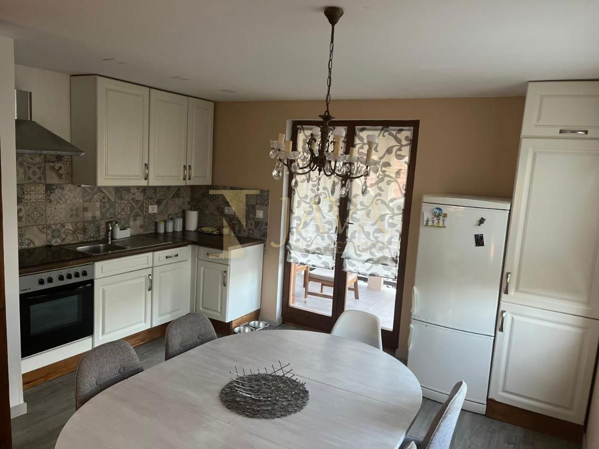 Hiša Komlenići, Vrbovsko, 130m2