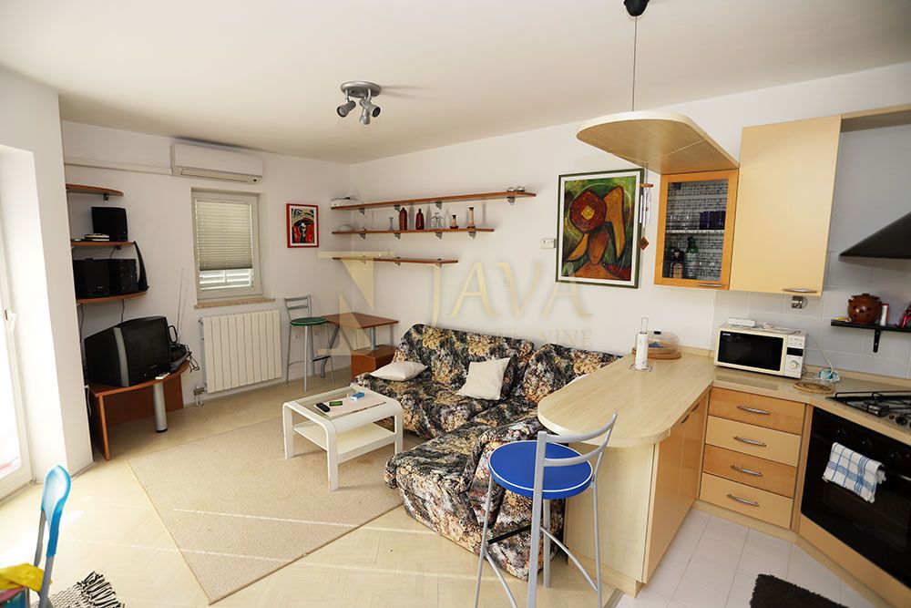 Stanovanje Rabac, Labin, 47m2