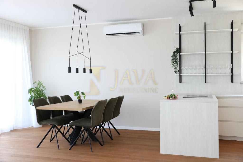 Hiša Šmrika, Kraljevica, 155m2