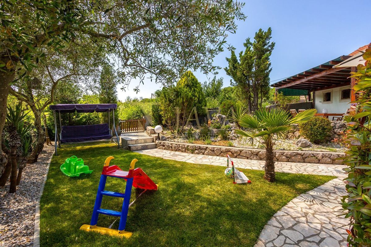 Hiša Risika, Vrbnik, 205m2