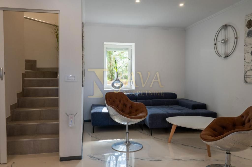 Hiša Valkarin, Poreč, 150m2