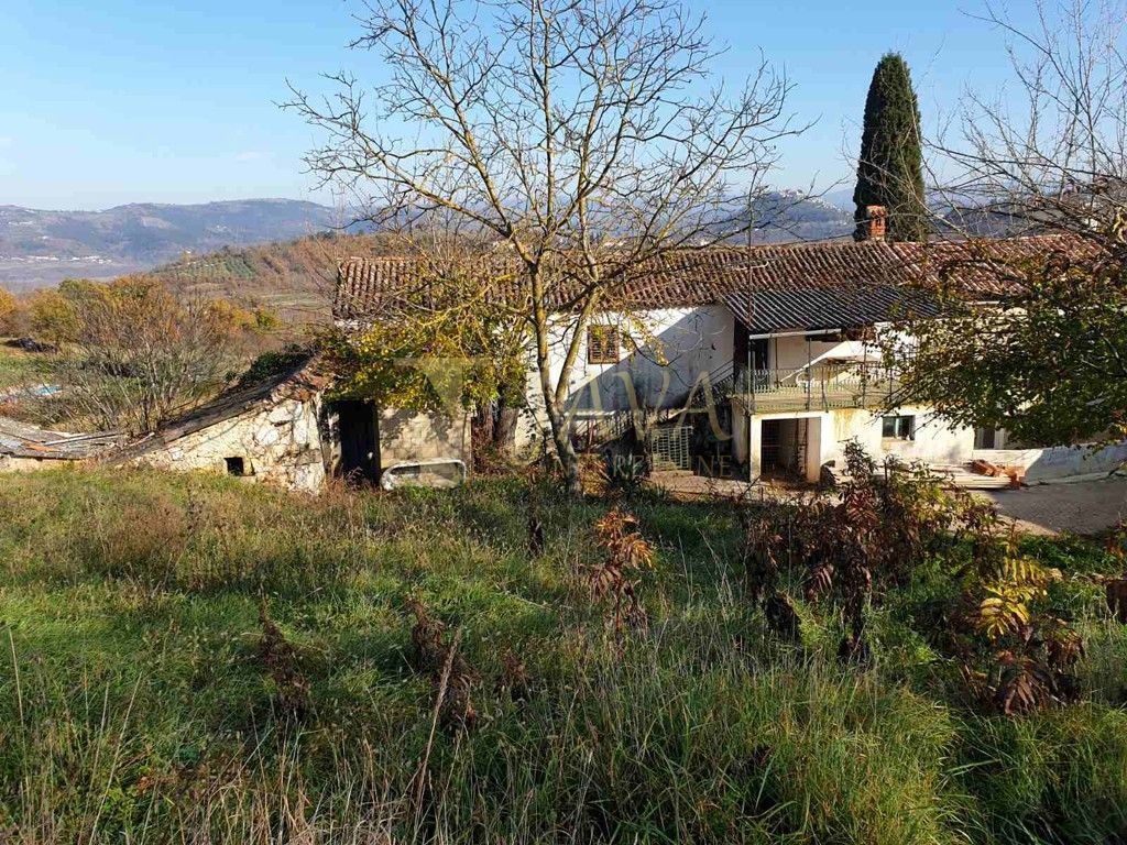 Hiša Rakotule, Karojba, 172m2