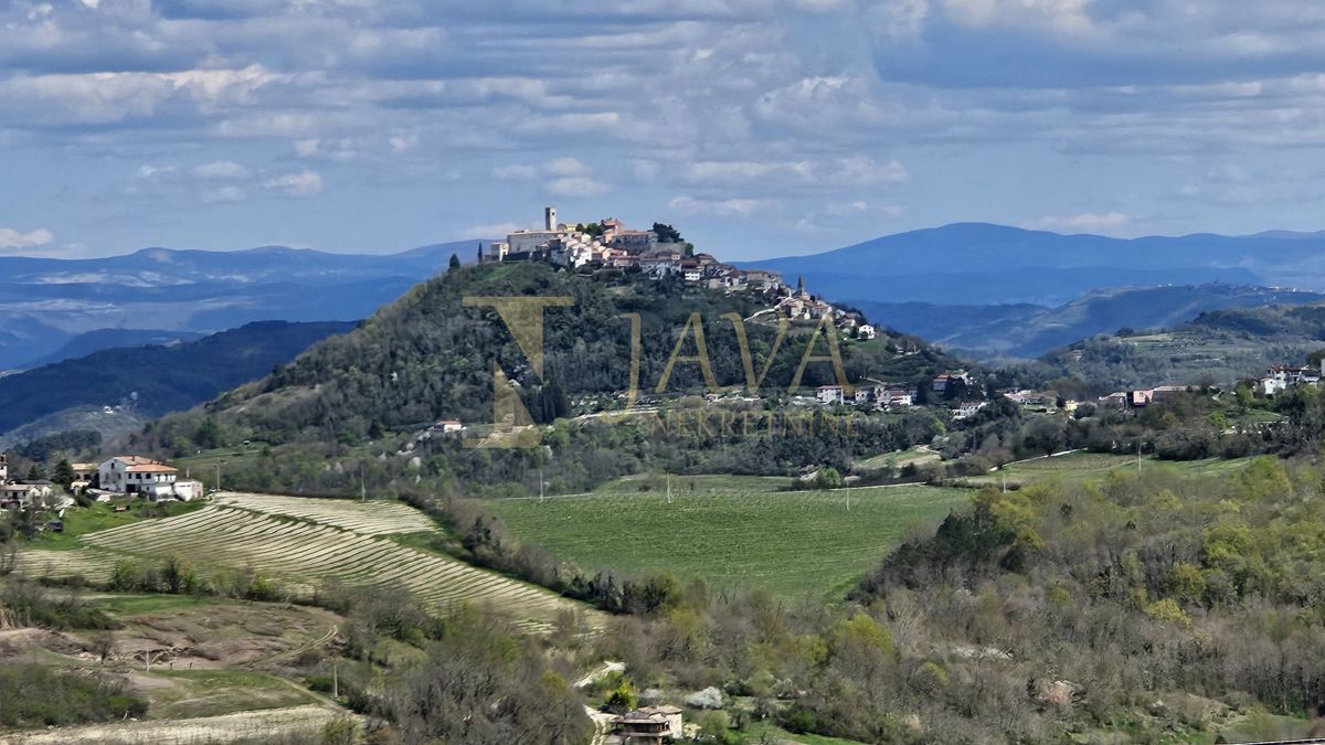 Hiša Rakotule, Karojba, 172m2