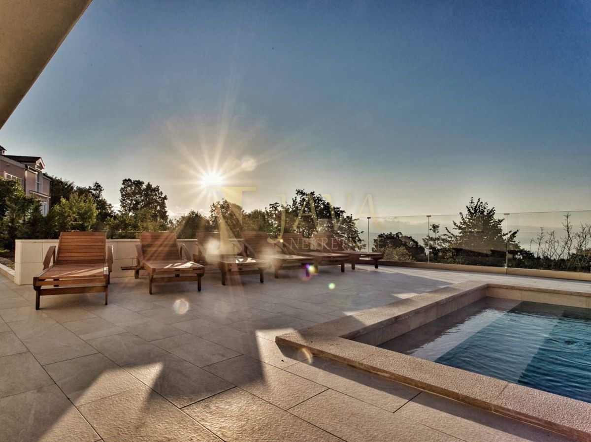 Hiša Bregi, Matulji, 300m2