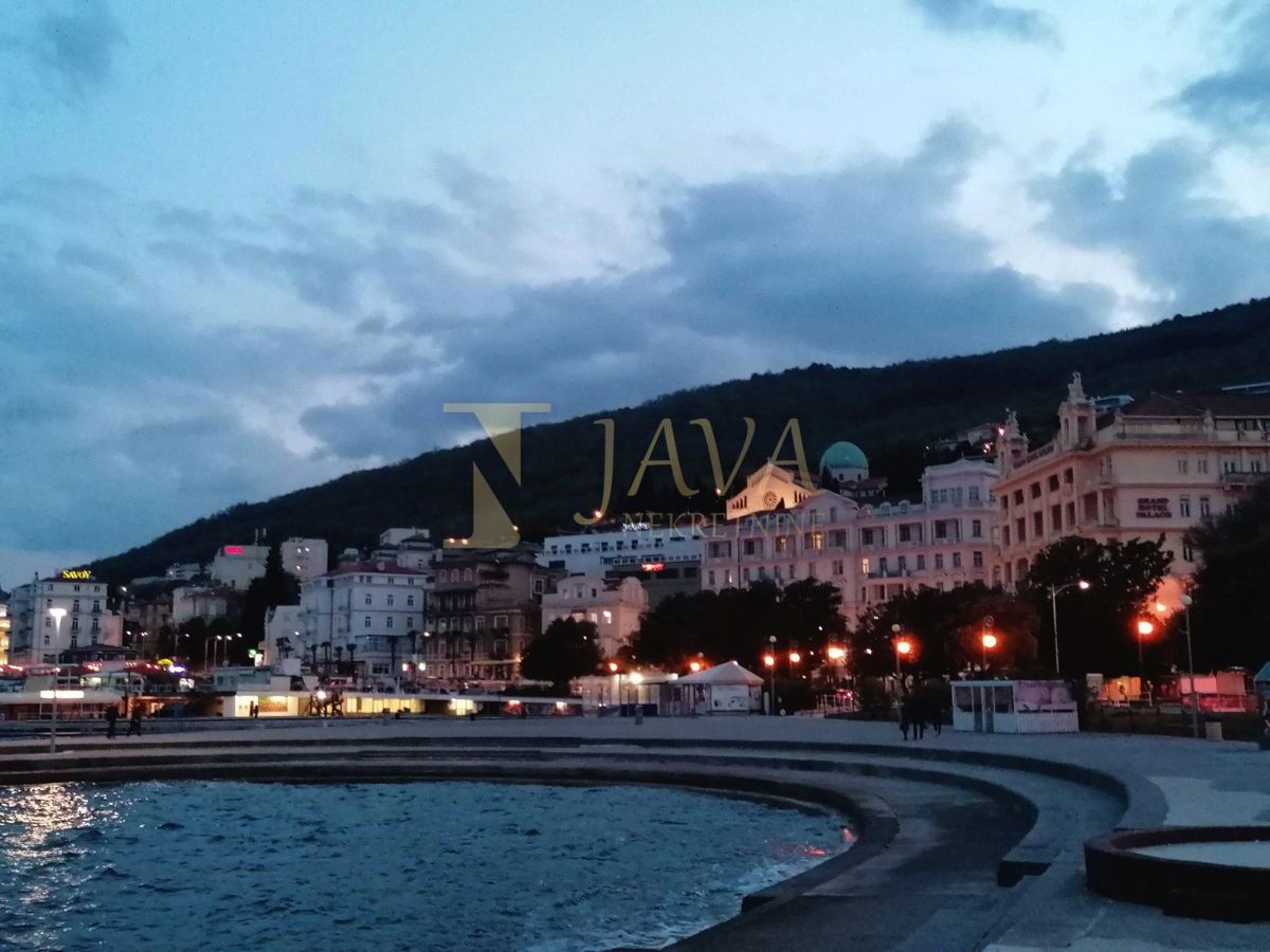 Stanovanje Opatija, Pokupsko, 200m2