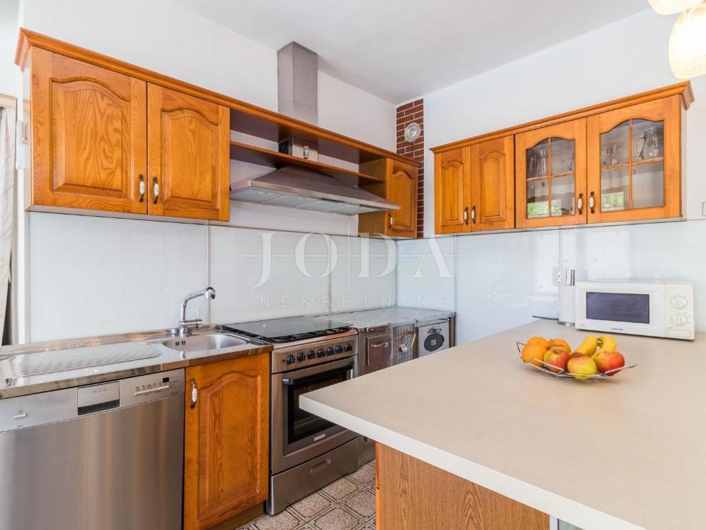 Hiša Karojba, 208m2