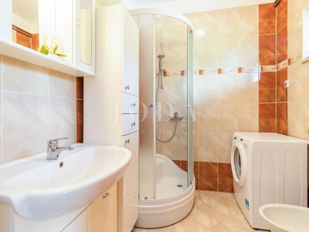 Hiša Karojba, 208m2