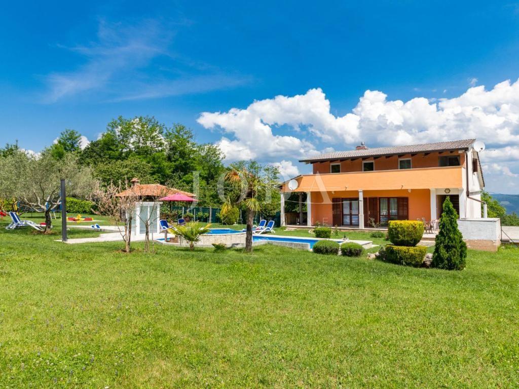 Hiša Karojba, 208m2