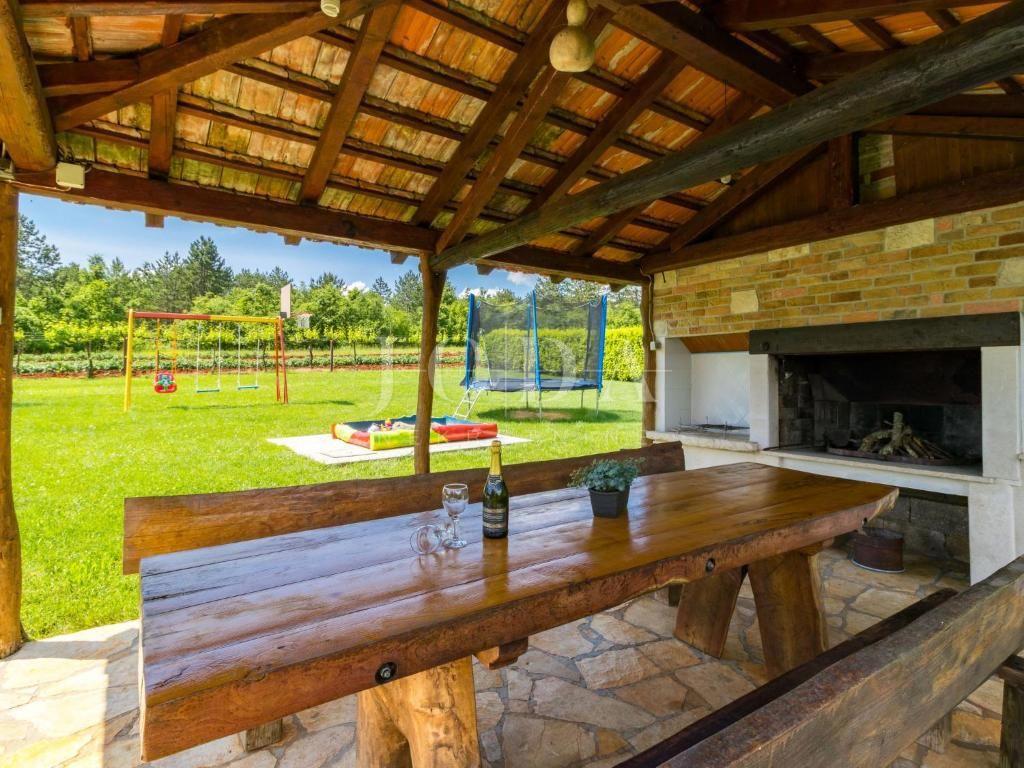 Hiša Karojba, 208m2