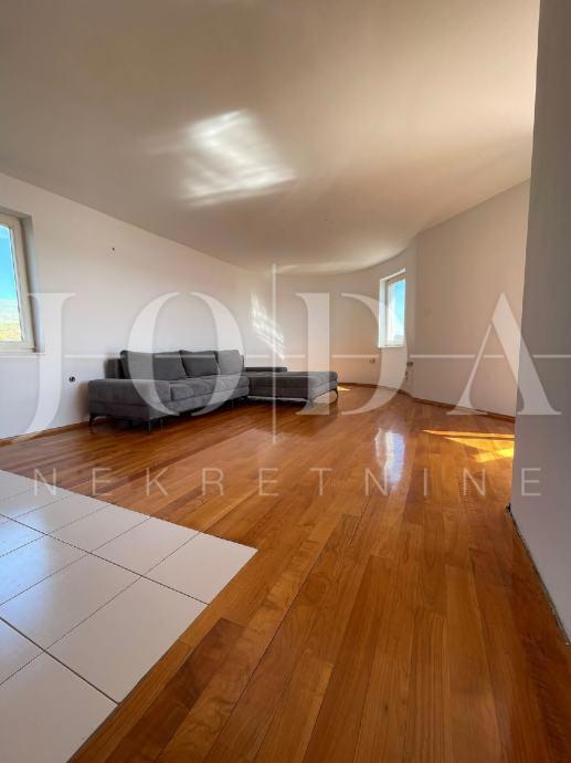 Stanovanje Crikvenica, 56m2