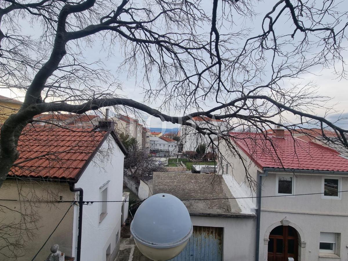 Hiša Novi Vinodolski, 250m2