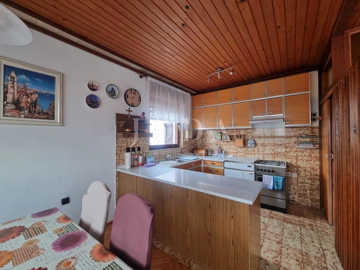 Hiša Novi Vinodolski, 250m2