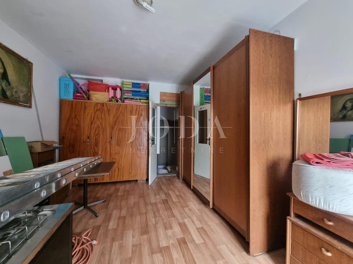 Hiša Novi Vinodolski, 250m2