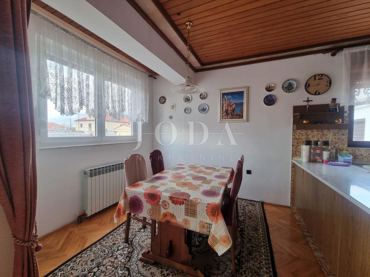 Hiša Novi Vinodolski, 250m2