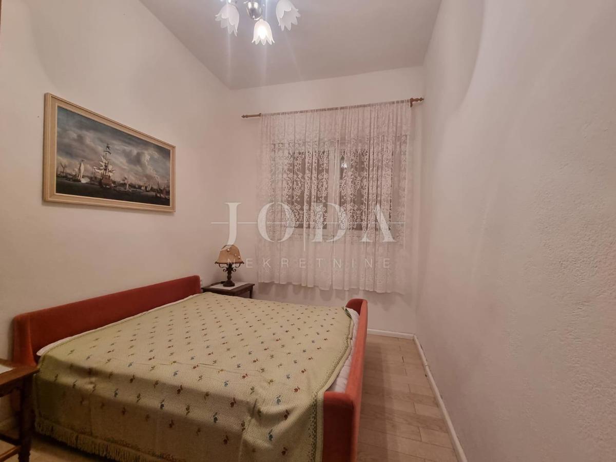 Hiša Novi Vinodolski, 250m2