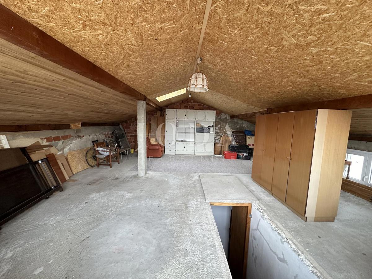 Hiša Novi Vinodolski, 250m2